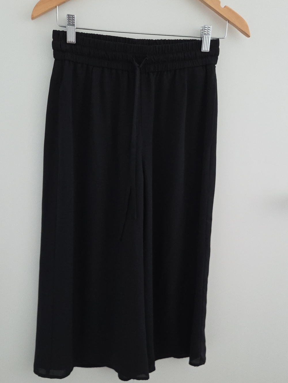 Aritzia Black Drawstring Culottes - Sz Small, Fits Like XS